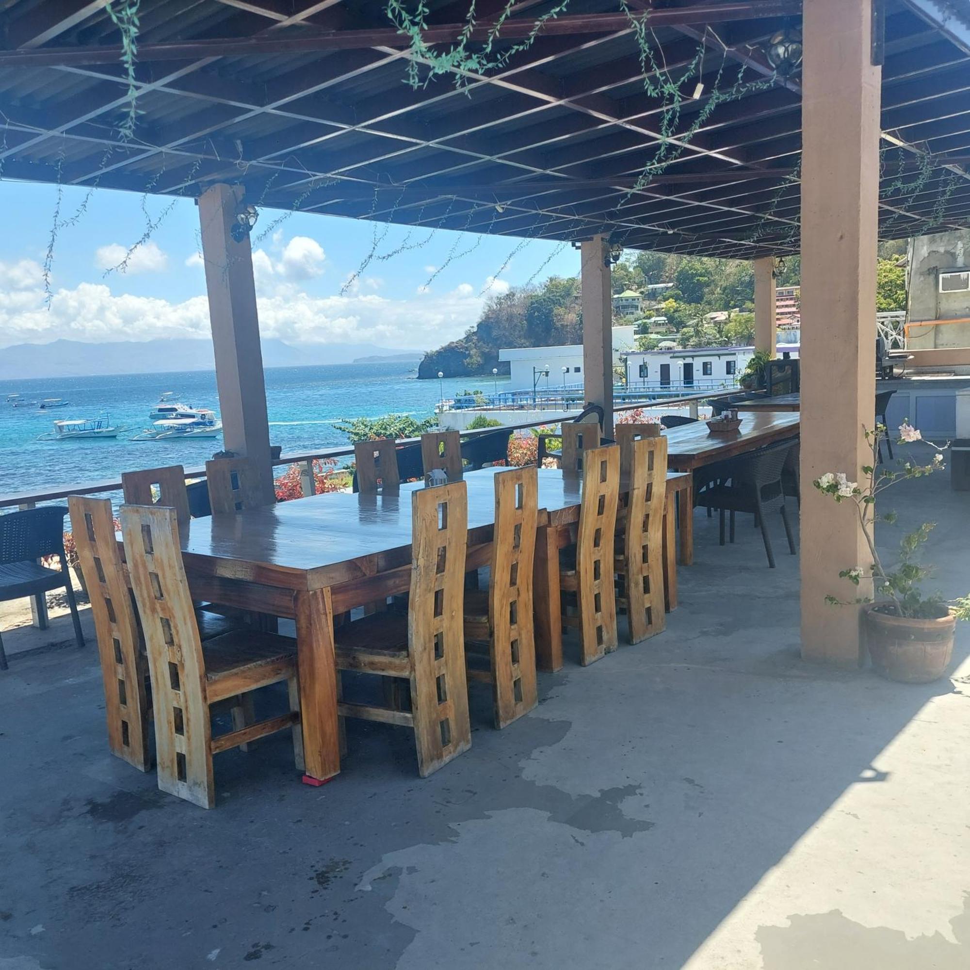 Captngreggs Dive Resort Puerto Galera Exterior foto